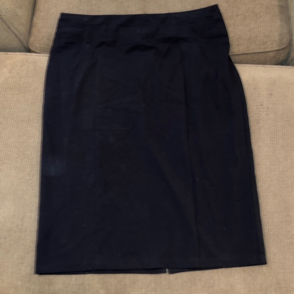 BLACK PENCIL SKIRT - below knee length